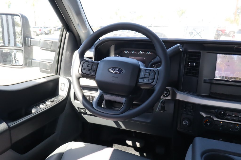 New 2027 Ford F350 XL w/ XL Chrome Package RWD image 26