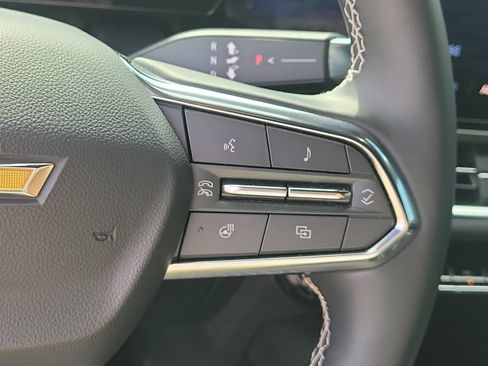 Used 2025 Chevrolet Equinox EV LT w/ Comfort Package FWD image 23