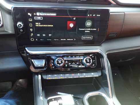 Used 2024 GMC Sierra 1500 Denali Ultimate image 12