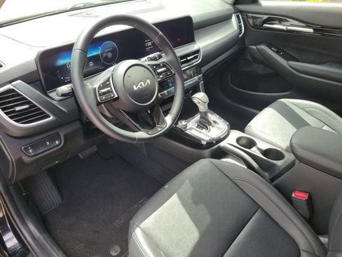Used 2024 Kia Seltos EX image 34