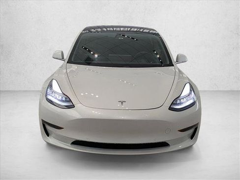 Used 2020 Tesla Model 3 Standard Range Plus image 2