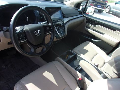 Used 2022 Honda Odyssey Touring image 10