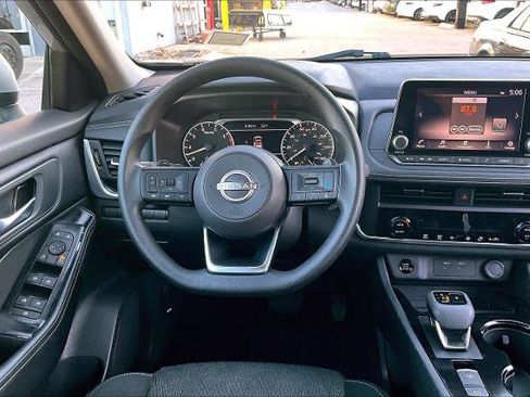 Certified 2024 Nissan Rogue SV image 5