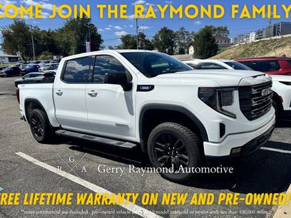 Used 2022 GMC Sierra 1500 Elevation w/ LPO, Elevation Black Package