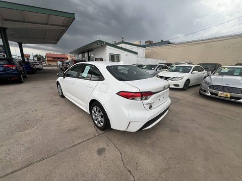 Used 2022 Toyota Corolla LE FWD image 5