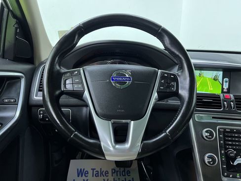 Used 2016 Volvo XC60 T6 Platinum w/ Climate Package FWD image 19