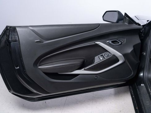 Used 2018 Chevrolet Camaro SS RWD image 45