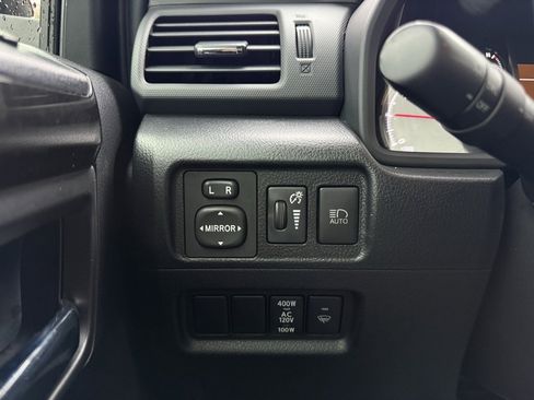 Used 2022 Toyota 4Runner TRD Off-Road image 13