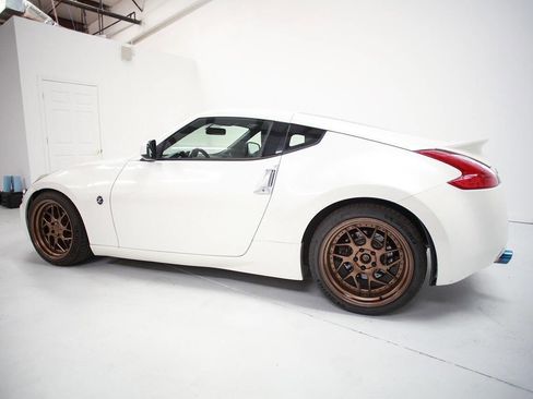 Used 2011 Nissan 370Z Coupe image 5