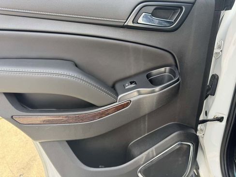 Used 2017 GMC Yukon SLT image 21