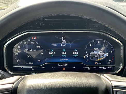 Used 2024 Chevrolet Silverado 3500 LTZ w/ LTZ Convenience Package image 17