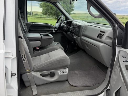 Used 2002 Ford F350 XLT AWD/4WD image 22