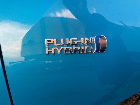 Used 2017 Toyota Prius Prime Plus FWD image 7