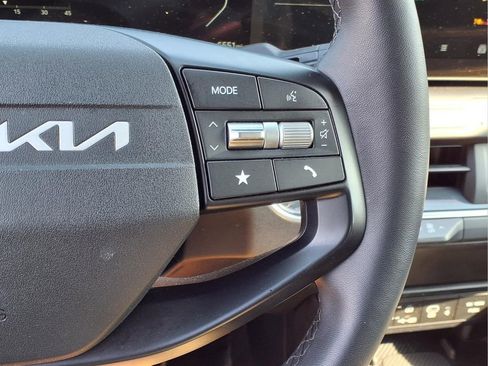 Used 2025 Kia K4 EX FWD image 17