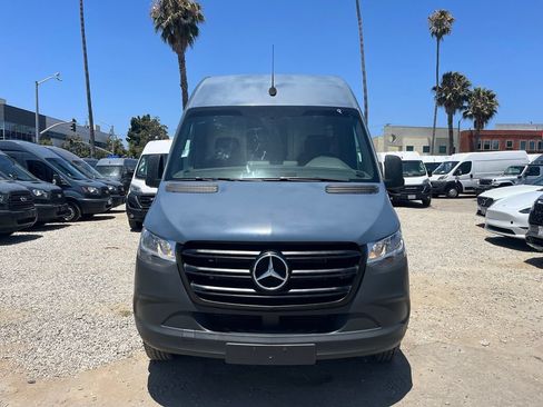 Used 2019 Mercedes-Benz Sprinter 170 image 2
