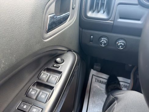 Certified 2022 GMC Canyon AT4 w/ Trailering Package AWD/4WD image 22
