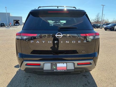 New 2026 Nissan Pathfinder SL image 5