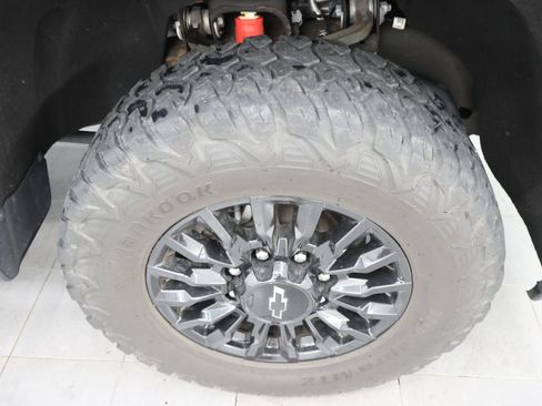 Used 2023 Chevrolet Silverado 2500 LTZ w/ LTZ Plus Package AWD/4WD image 3