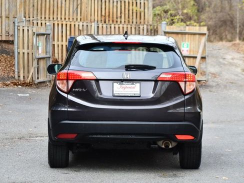 Used 2018 Honda HR-V LX image 7