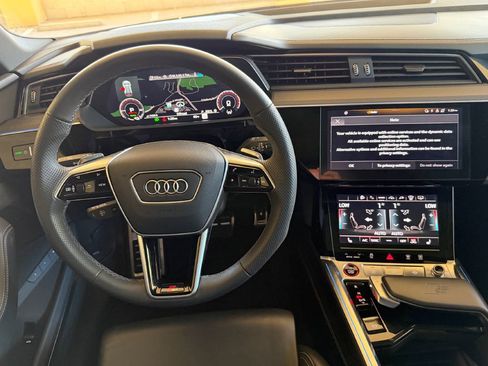 Used 2024 Audi Q8 e-tron Prestige w/ Prestige Package image 11