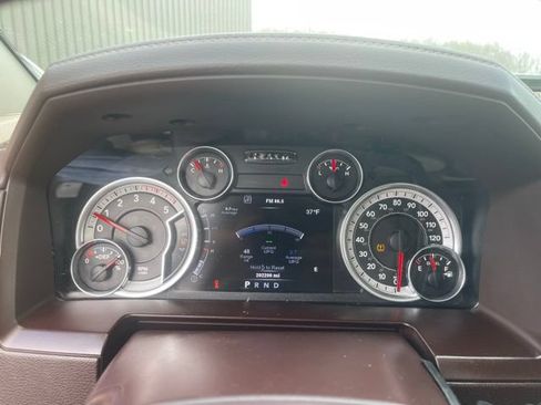 Used 2014 RAM 2500 Laramie w/ Convenience Group AWD/4WD image 17