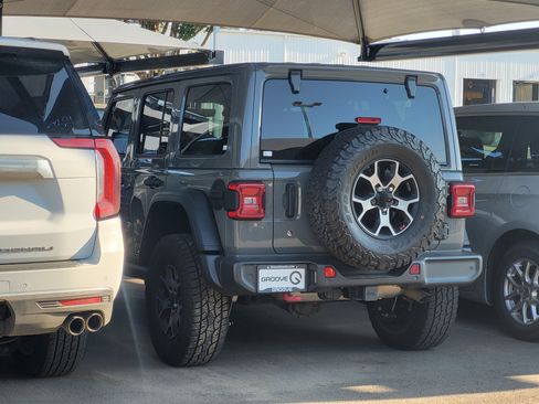 Used 2018 Jeep Wrangler Unlimited Rubicon AWD/4WD image 5
