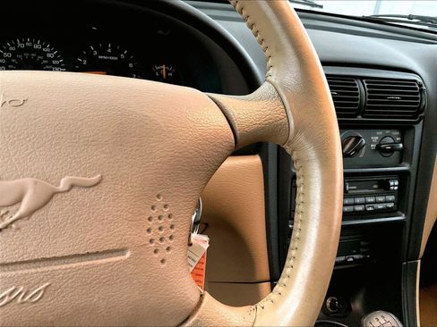 Used 1998 Ford Mustang GT RWD image 18
