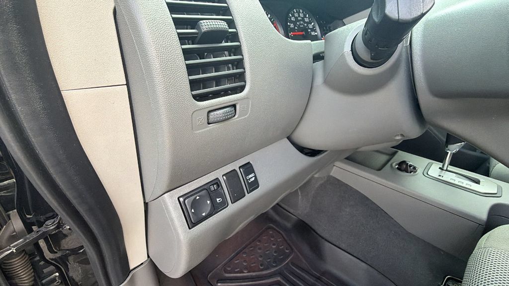 Used 2021 Nissan Frontier SV RWD image 15