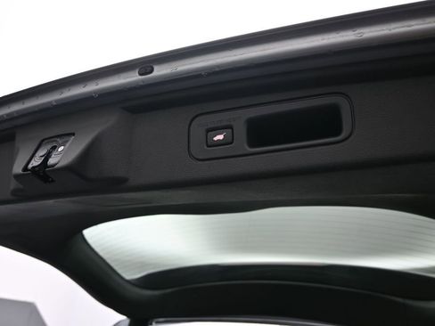 Used 2025 Honda Odyssey Touring image 19