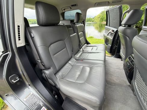 Used 2011 Toyota Land Cruiser w/ Upgrade Pkg AWD/4WD image 64