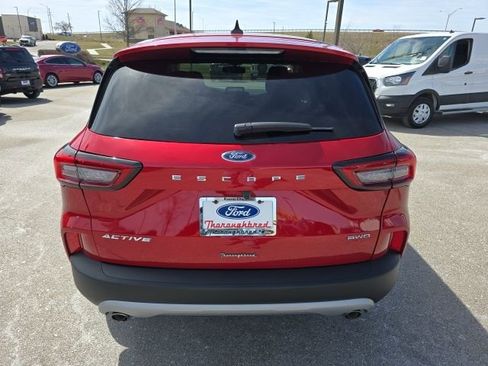 Used 2023 Ford Escape Active image 4