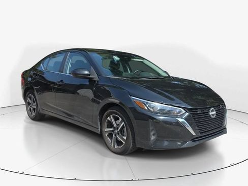 Used 2025 Nissan Sentra SV FWD image 3