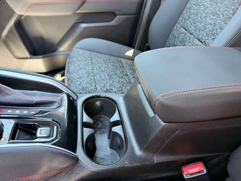 Used 2023 Chevrolet Colorado Z71 w/ Z71 Convenience Package 2 AWD/4WD image 19