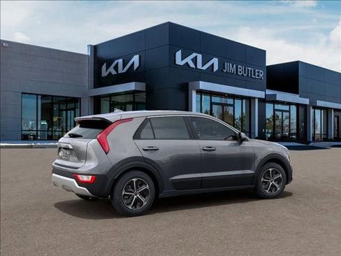 New 2026 Kia Niro LX image 6