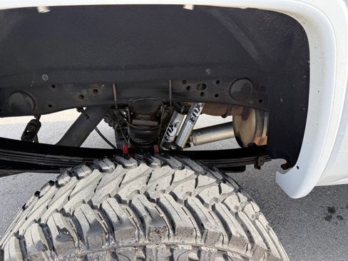 Used 2017 GMC Sierra 2500 SLT w/ Snow Plow Prep Package image 9