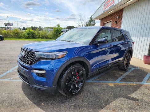 Used 2022 Ford Explorer ST w/ ST High-Performance Pack AWD/4WD image 3