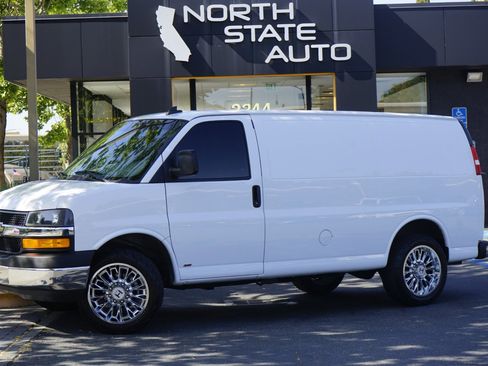Used 2021 Chevrolet Express 2500 w/ Driver Convenience Package image 1