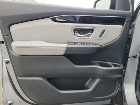 Certified 2025 Honda Pilot EX-L image 25