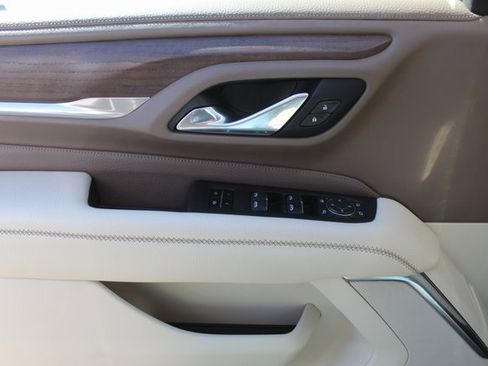 Used 2021 GMC Yukon XL Denali w/ Denali Premium Package image 37