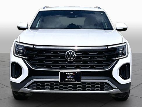 Used 2024 Volkswagen Atlas Cross Sport SE FWD image 5