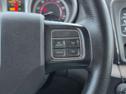 Used 2020 Dodge Journey SE FWD image 15