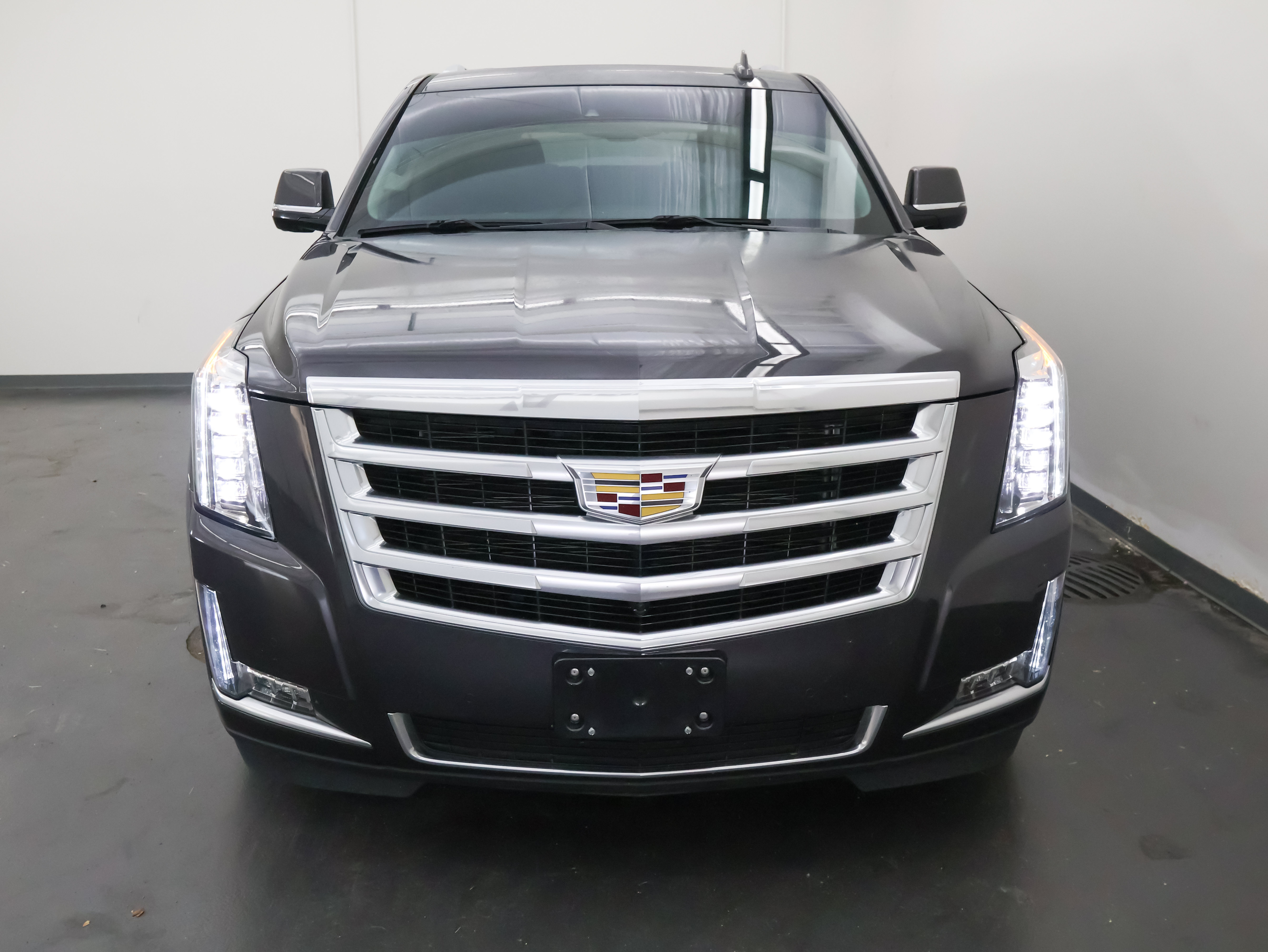 Used 2016 Cadillac Escalade Luxury RWD image 8