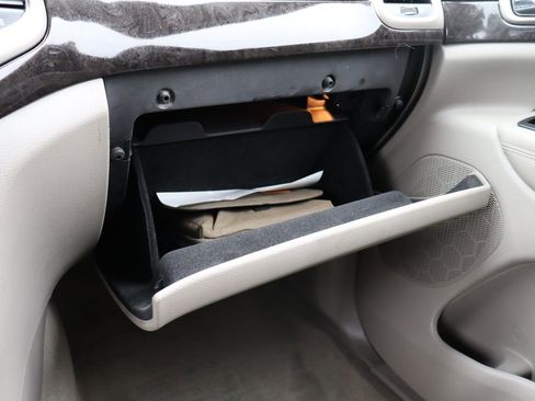 Used 2013 Jeep Grand Cherokee Laredo w/ Laredo E Group image 35