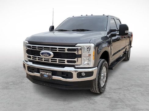 Used 2024 Ford F250 XLT image 4