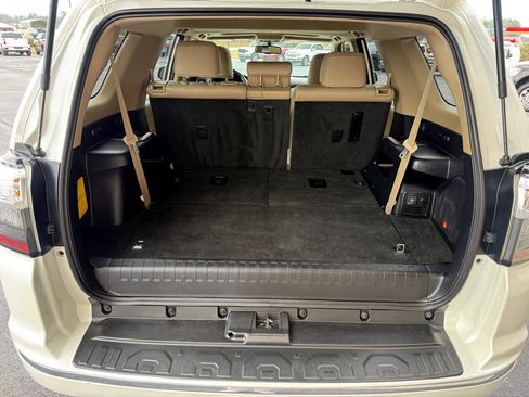 Used 2018 Toyota 4Runner Limited image 14