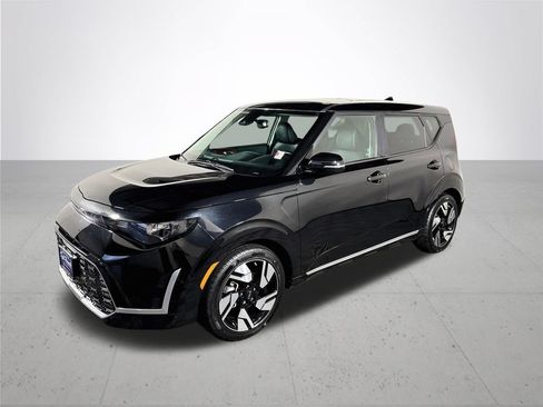 Certified 2023 Kia Soul GT-Line FWD image 2