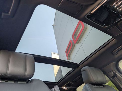 Used 2021 Land Rover Range Rover Sport HSE Silver Edition image 26