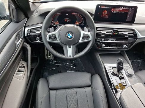 Used 2023 BMW 530i xDrive w/ M Sport Package AWD/4WD image 11