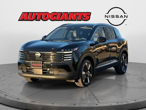 Certified 2025 Nissan Kicks SR image 6