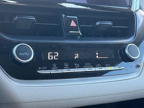 Certified 2025 Toyota Corolla LE image 18